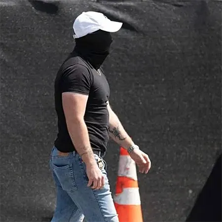 Fully masked